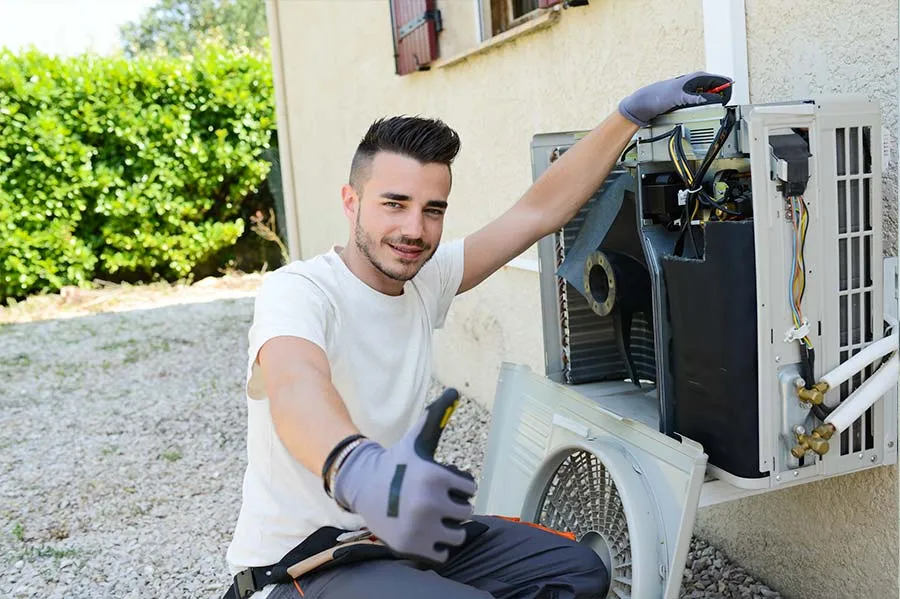 Service Tech Doing Ac Repair2